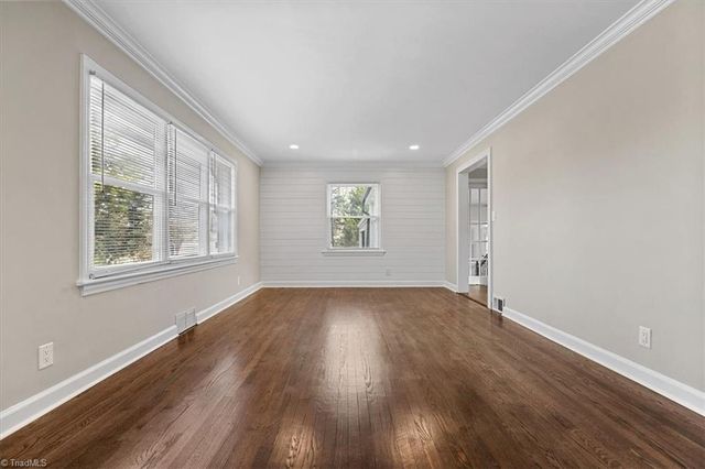 2221 Oak Hill Drive, Greensboro, NC 27408