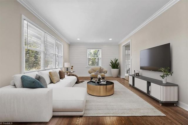 2221 Oak Hill Drive, Greensboro, NC 27408