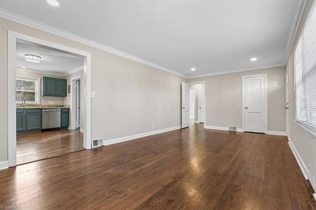 2221 Oak Hill Drive, Greensboro, NC 27408