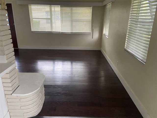 925 N 32nd Avenue, Hollywood, FL 33021