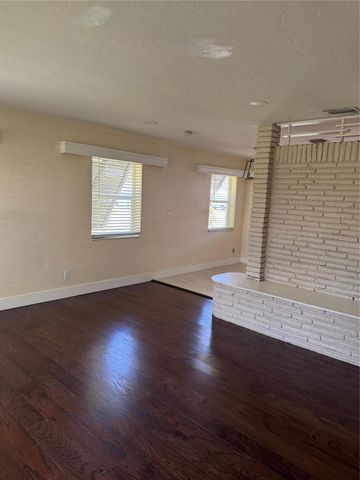 925 N 32nd Avenue, Hollywood, FL 33021
