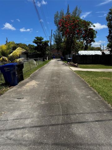 925 N 32nd Avenue, Hollywood, FL 33021