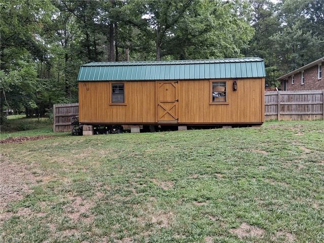 1492 Cedar Fork Road, Clemmons, NC 27012