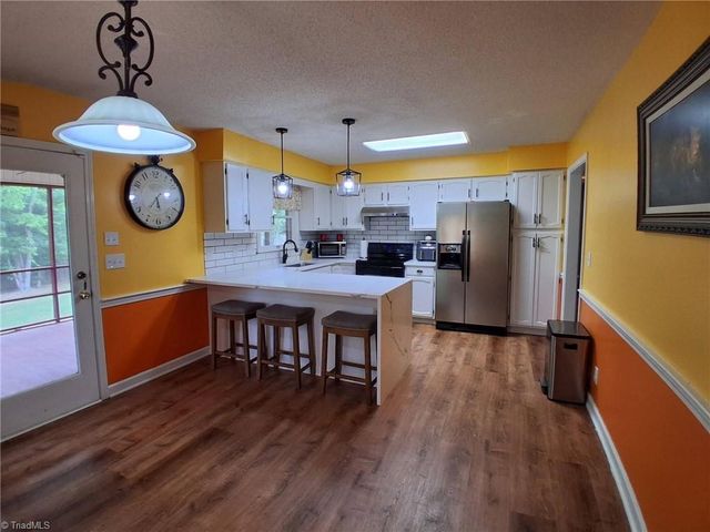 1492 Cedar Fork Road, Clemmons, NC 27012