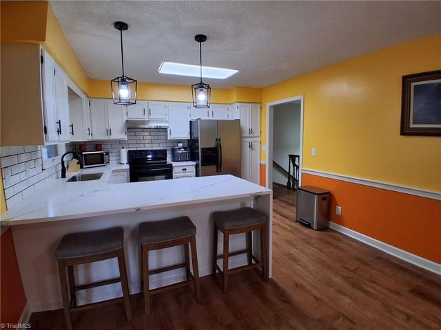 1492 Cedar Fork Road, Clemmons, NC 27012
