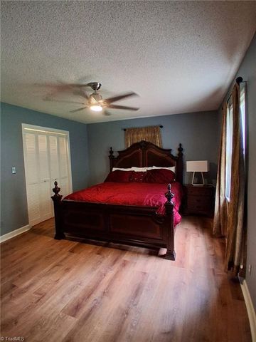1492 Cedar Fork Road, Clemmons, NC 27012