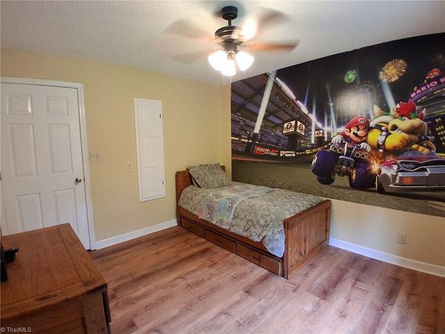 1492 Cedar Fork Road, Clemmons, NC 27012