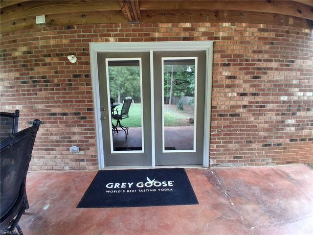 1492 Cedar Fork Road, Clemmons, NC 27012