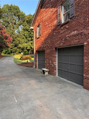 1492 Cedar Fork Road, Clemmons, NC 27012