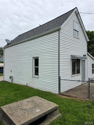 419 Little Broadway Street, Mehlville, MO 63125