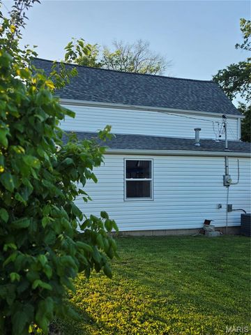 419 Little Broadway Street, Mehlville, MO 63125