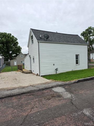 419 Little Broadway Street, Mehlville, MO 63125