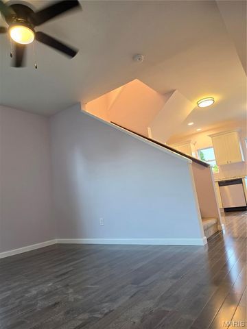 419 Little Broadway Street, Mehlville, MO 63125