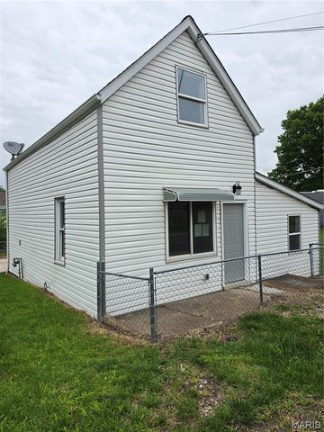 419 Little Broadway Street, Mehlville, MO 63125