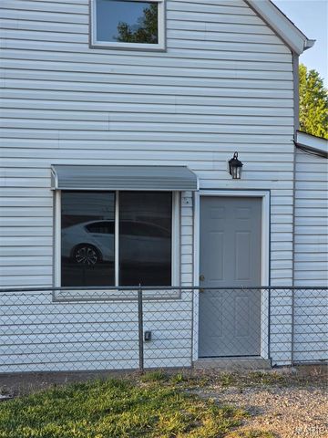 419 Little Broadway Street, Mehlville, MO 63125