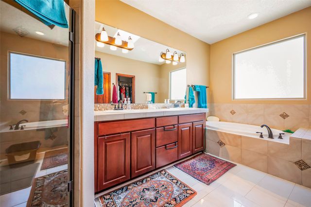 4 Caballito, Santa Fe, NM 87508