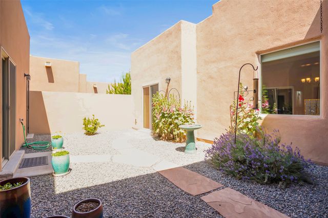4 Caballito, Santa Fe, NM 87508