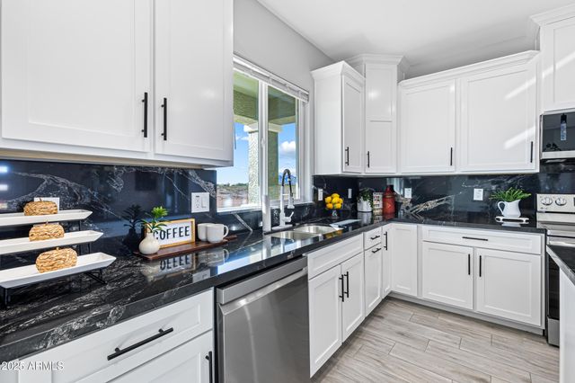 40715 W GEORGIA Avenue, Tonopah, AZ 85354