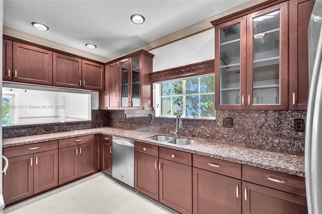 441 SE 31st Ave, Homestead, FL 33033