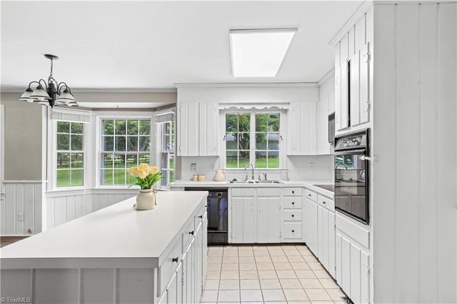6645 Springfield Drive, Clemmons, NC 27012