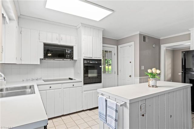 6645 Springfield Drive, Clemmons, NC 27012