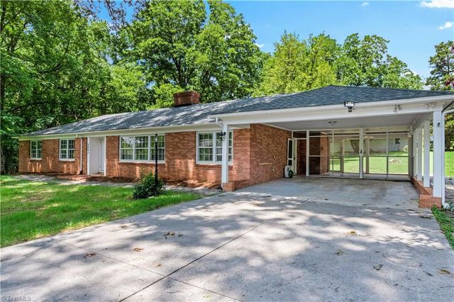 6645 Springfield Drive, Clemmons, NC 27012