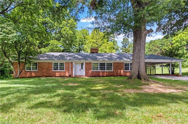 6645 Springfield Drive, Clemmons, NC 27012