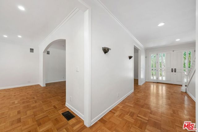 517 N Elm Drive, Beverly Hills, CA 90210