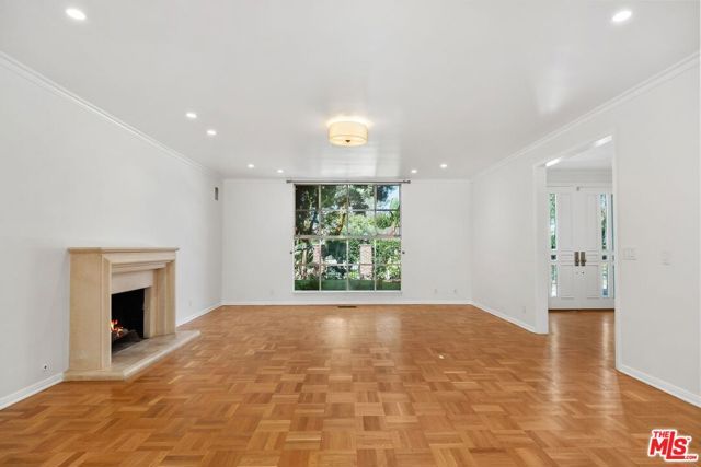 517 N Elm Drive, Beverly Hills, CA 90210