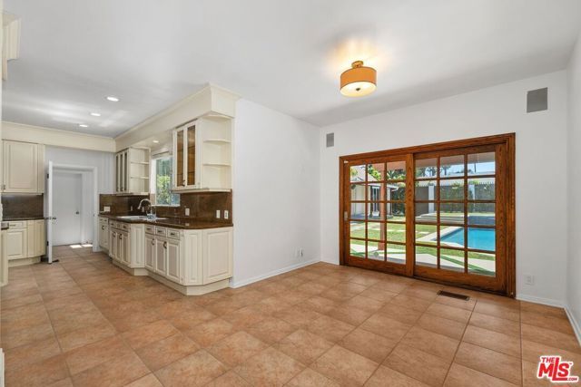 517 N Elm Drive, Beverly Hills, CA 90210