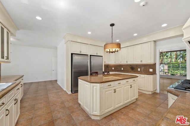 517 N Elm Drive, Beverly Hills, CA 90210