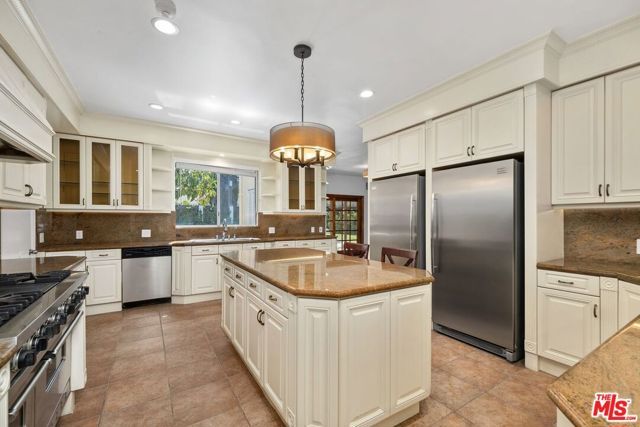 517 N Elm Drive, Beverly Hills, CA 90210