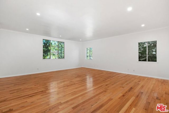 517 N Elm Drive, Beverly Hills, CA 90210