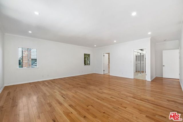 517 N Elm Drive, Beverly Hills, CA 90210