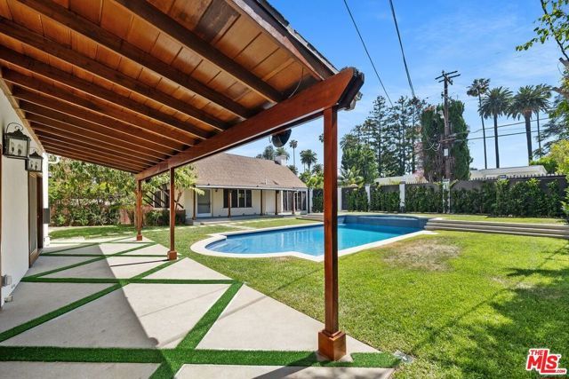 517 N Elm Drive, Beverly Hills, CA 90210
