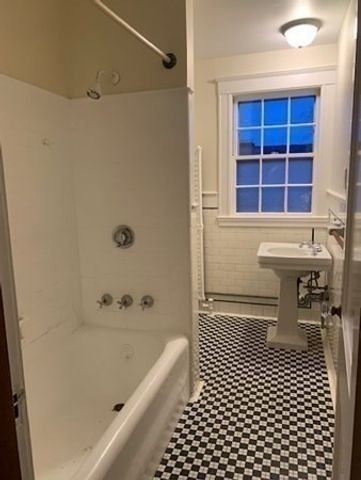 67 Trowbridge Ave. 2, Newton, MA 02460