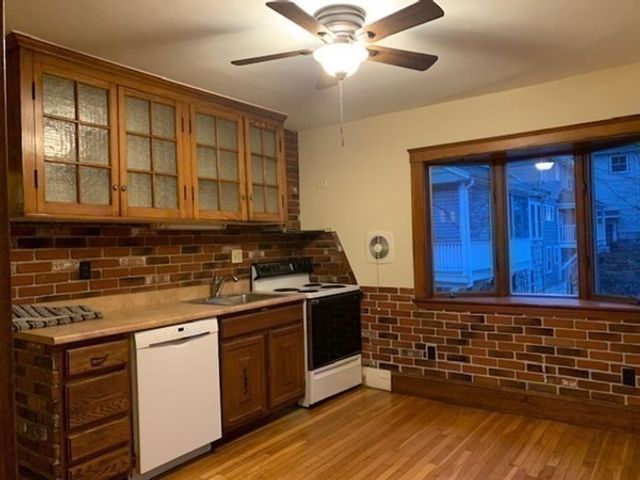 67 Trowbridge Ave. 2, Newton, MA 02460