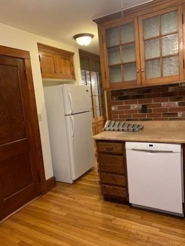 67 Trowbridge Ave. 2, Newton, MA 02460