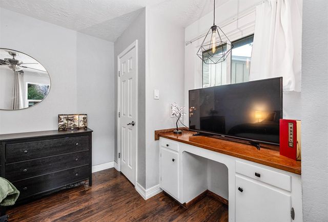 7230 Edgemoor Drive, Houston, TX 77074