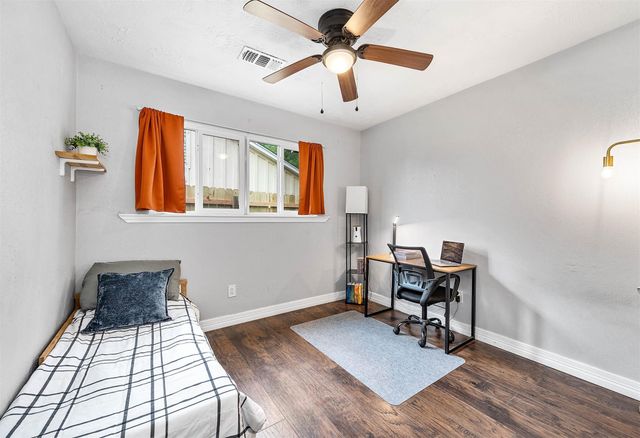 7230 Edgemoor Drive, Houston, TX 77074