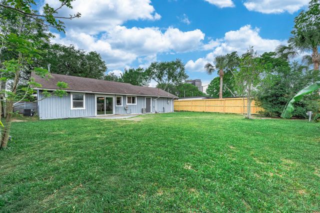 7230 Edgemoor Drive, Houston, TX 77074