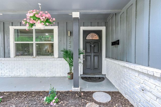 7230 Edgemoor Drive, Houston, TX 77074