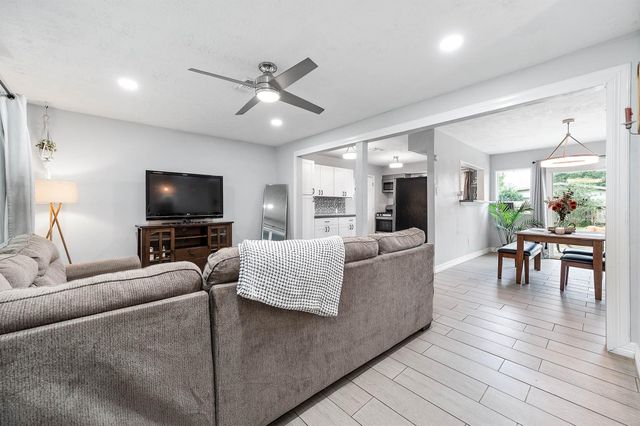 7230 Edgemoor Drive, Houston, TX 77074