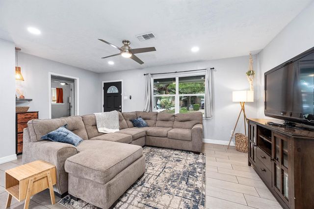 7230 Edgemoor Drive, Houston, TX 77074