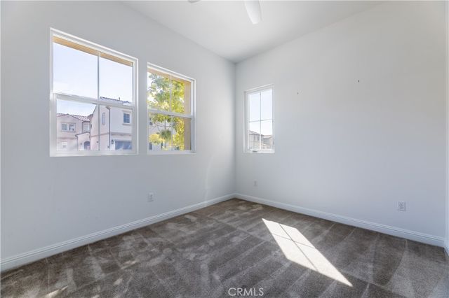 20825 W Acorn Cir, Northridge, CA 91326