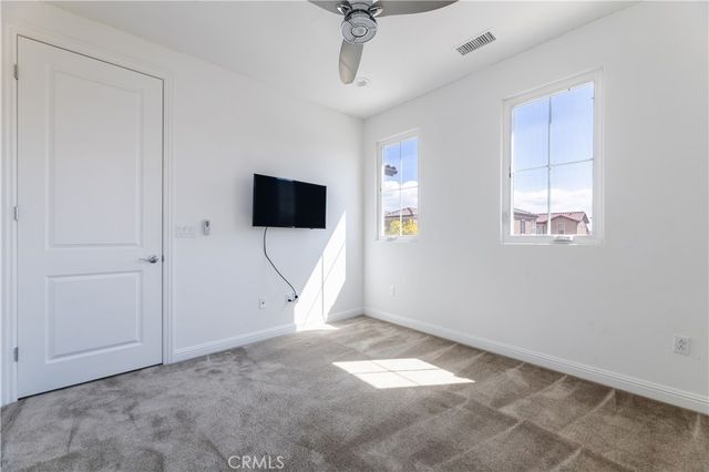 20825 W Acorn Cir, Northridge, CA 91326