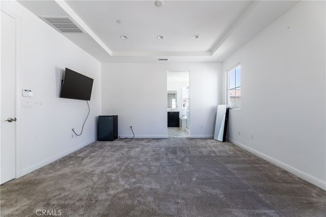 20825 W Acorn Cir, Northridge, CA 91326