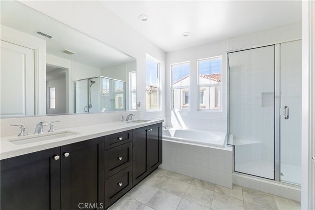 20825 W Acorn Cir, Northridge, CA 91326