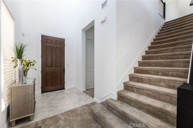 20825 W Acorn Cir, Northridge, CA 91326