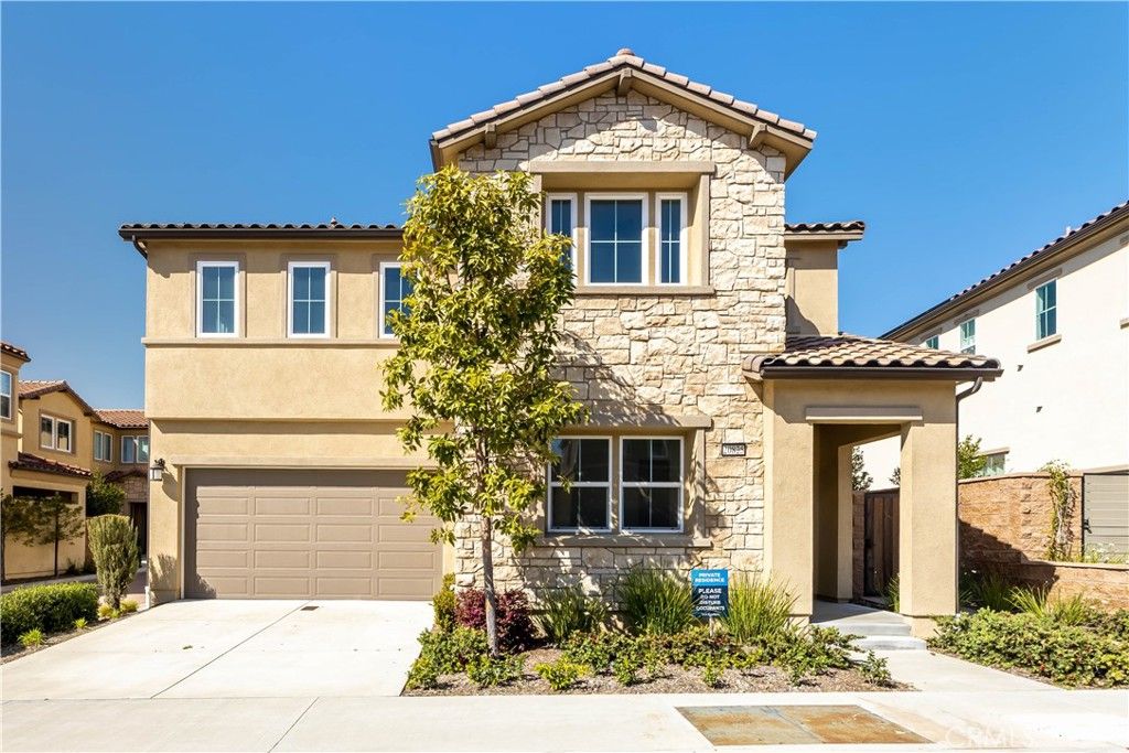 20825 W Acorn Cir, Northridge, CA 91326